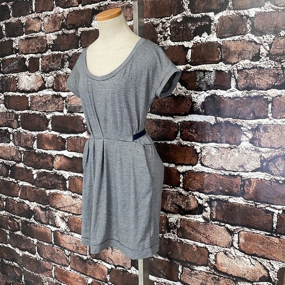 Subtitled Dress Blue Gray Stripes T-Shirt Tie Back Size 8 - Picture 6 of 12